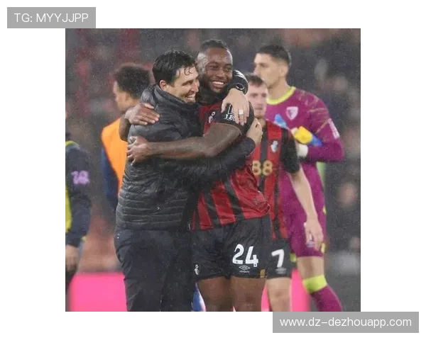 伯恩茅斯伤兵满营，伊劳拉坚持高位逼抢战术迎战强敌